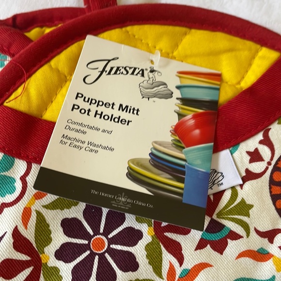 NWT Fiesta Puppet Mitt Pot Holder Oven Mitt Set Floral Print hot cold cotton - Picture 2 of 10